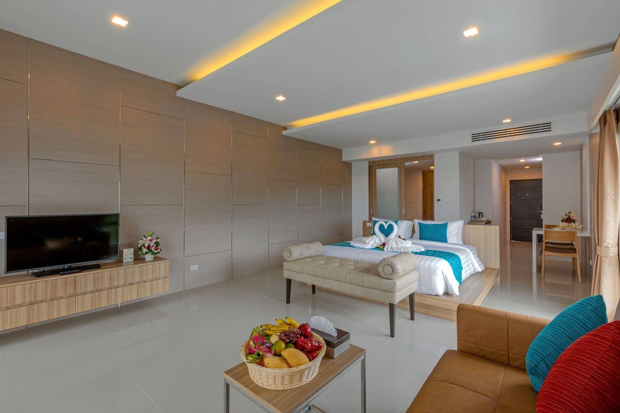 Patong Bay Hill Resort & Spa