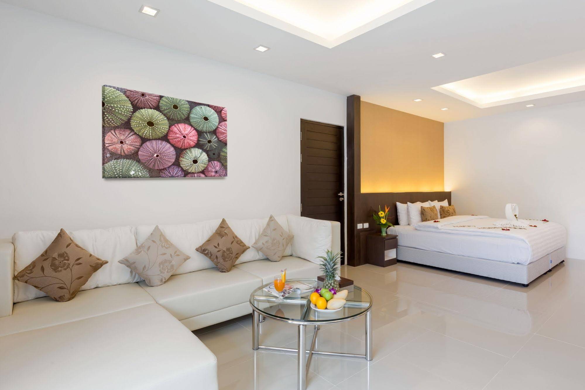 Patong Bay Hill Resort & Spa