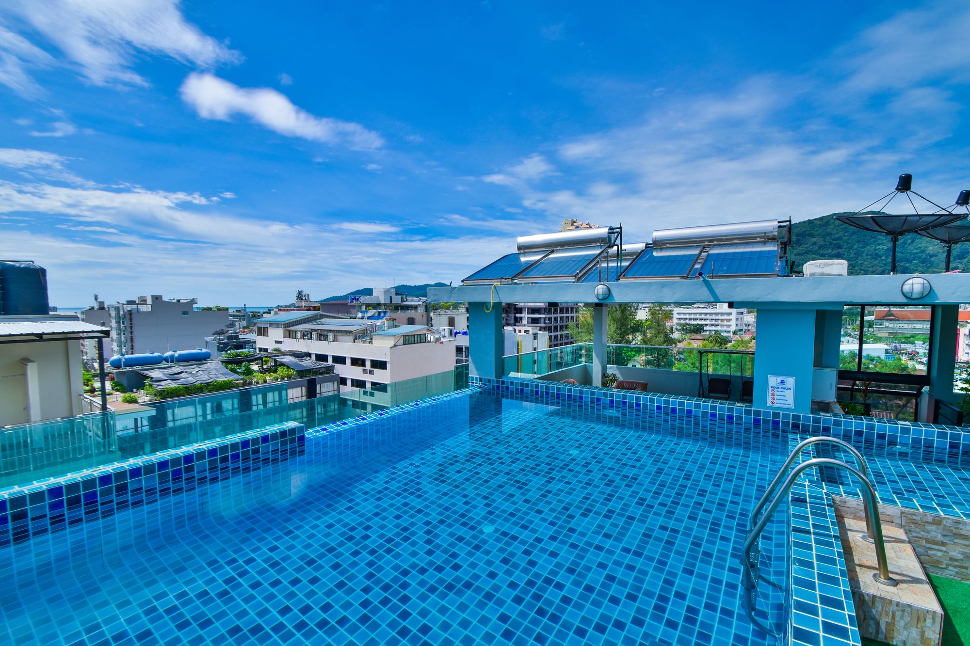 Patong Buri Resort