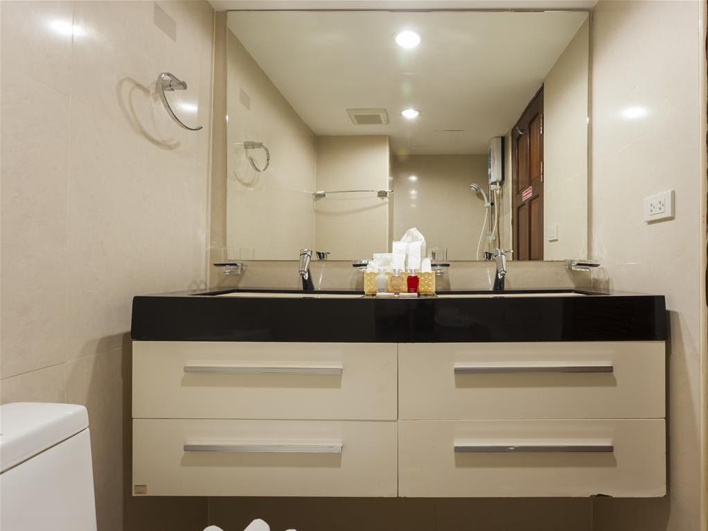 Patong Max Value Hotel