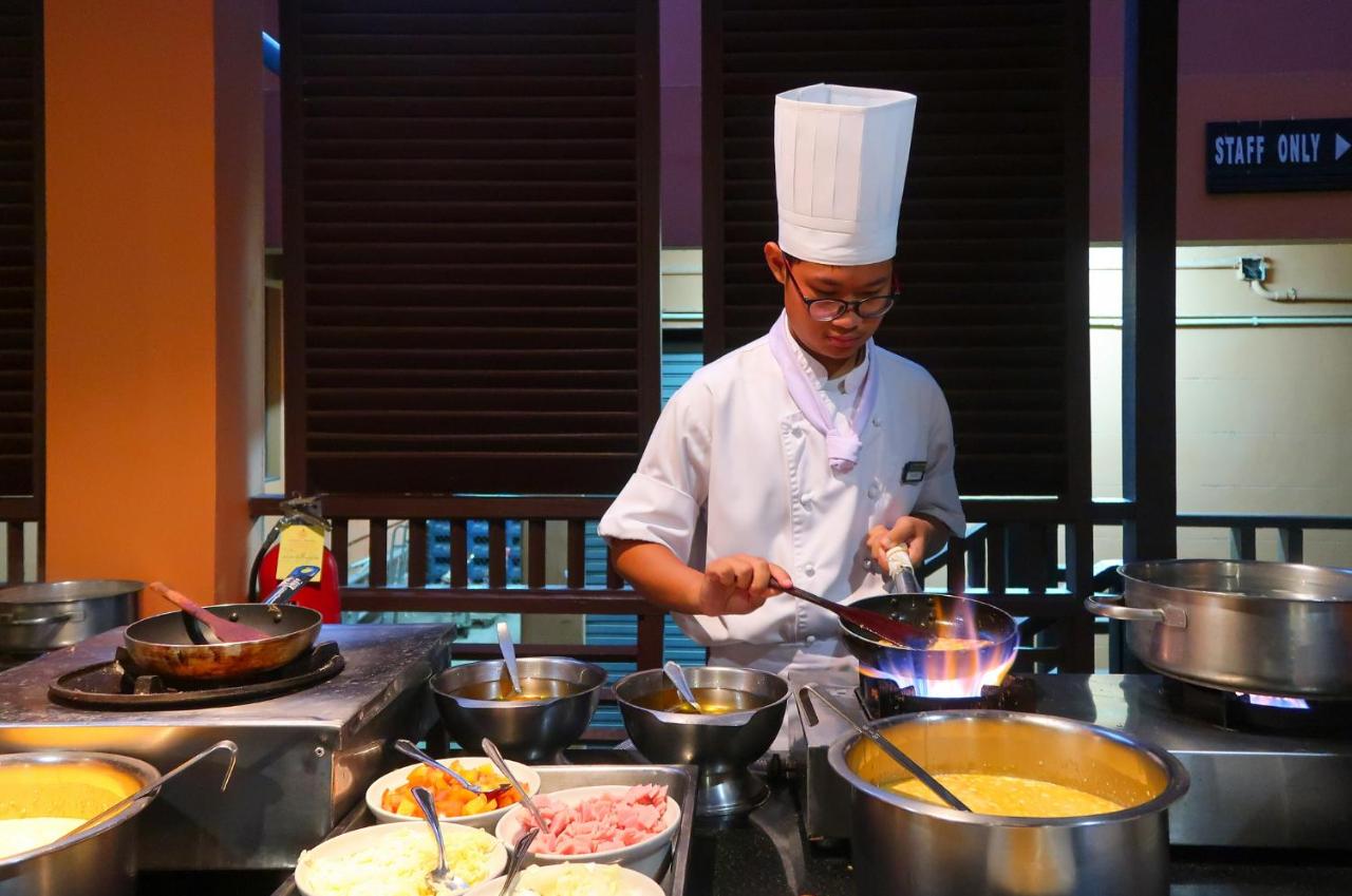 Courtyard by Marriott Phuket Patong Beach Resort