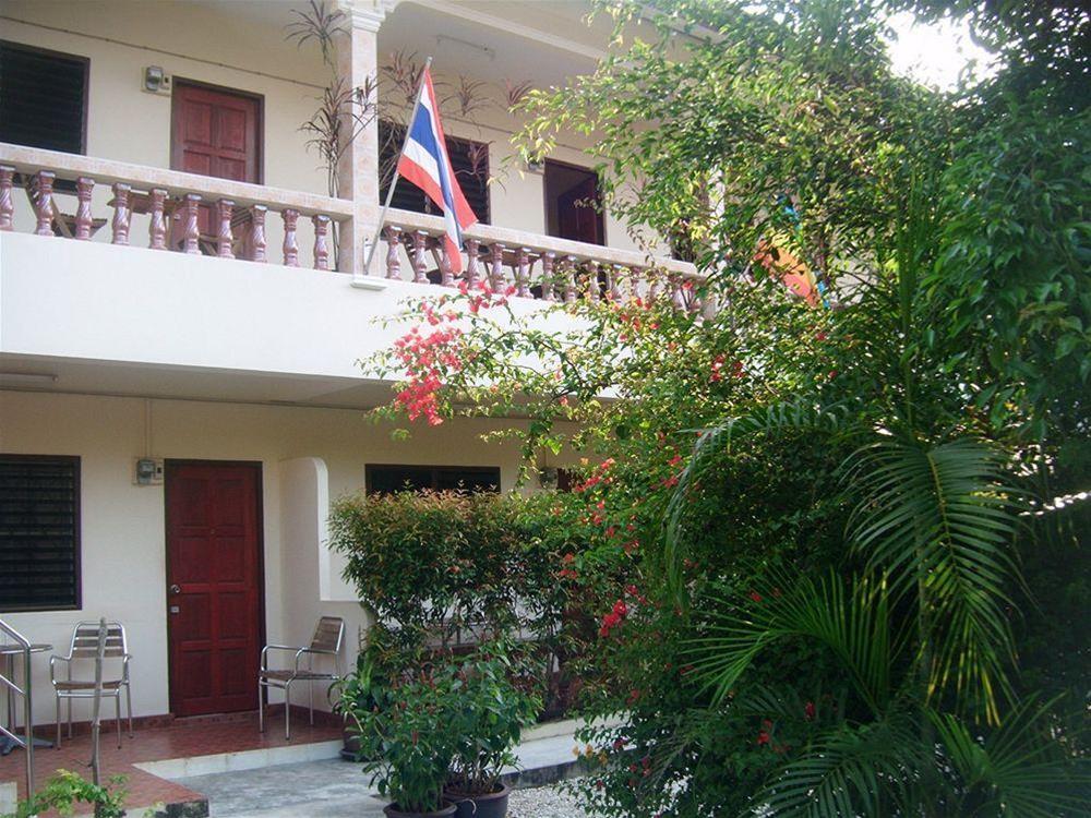 Patong Peace Hostel