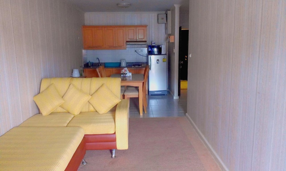 Patong Tower By United 21