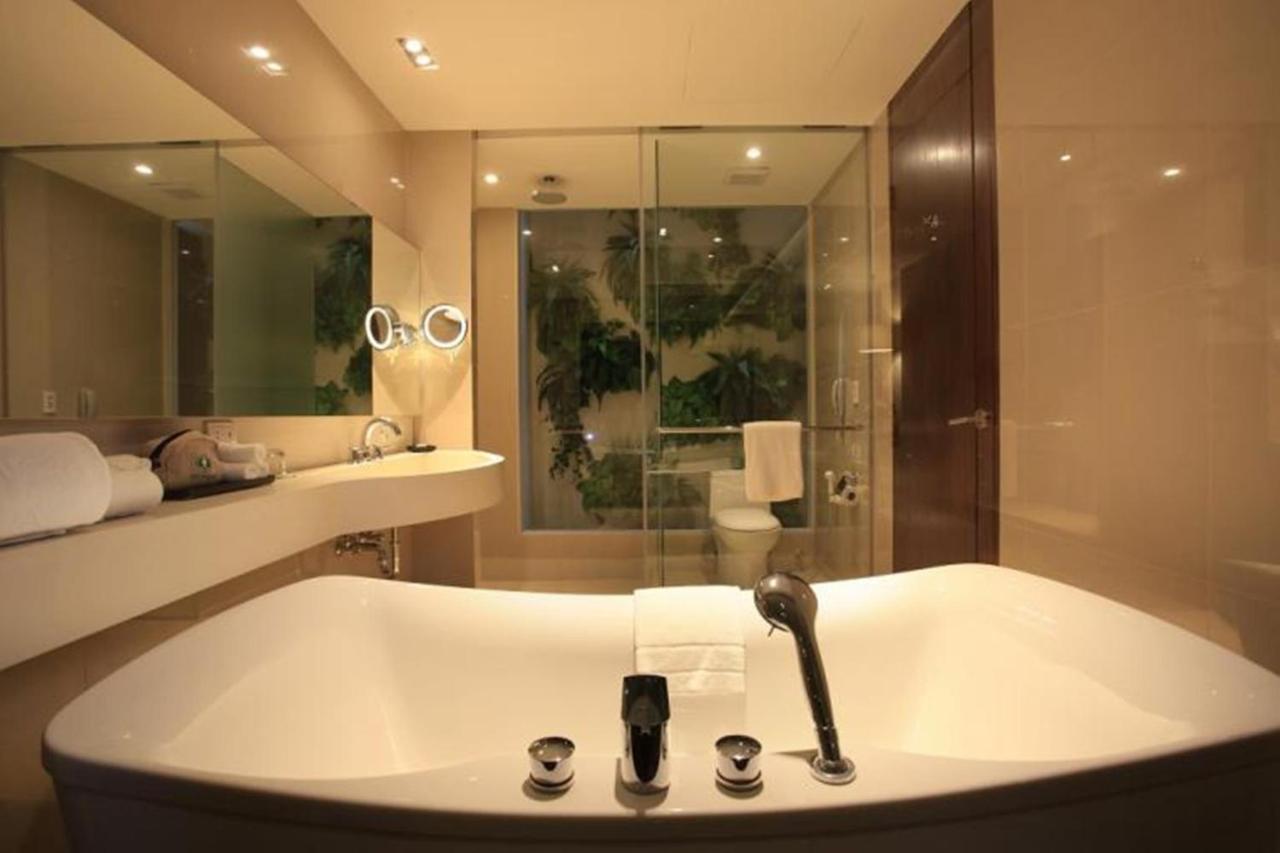 Phuket Graceland Resort & Spa