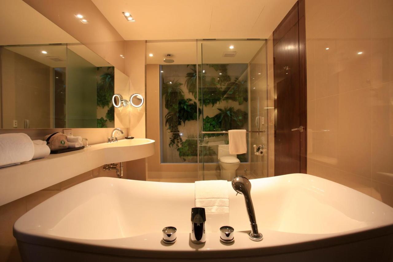 Phuket Graceland Resort & Spa