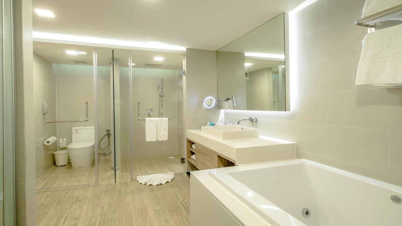 Phuket Graceland Resort & Spa