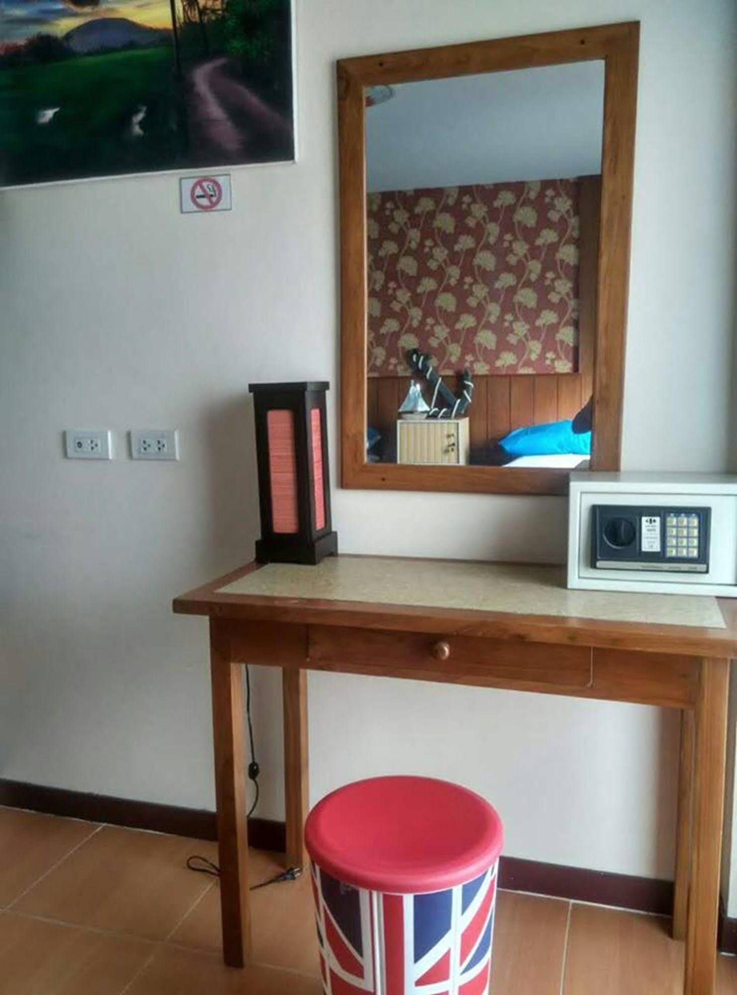 Phuket IYH Hostel