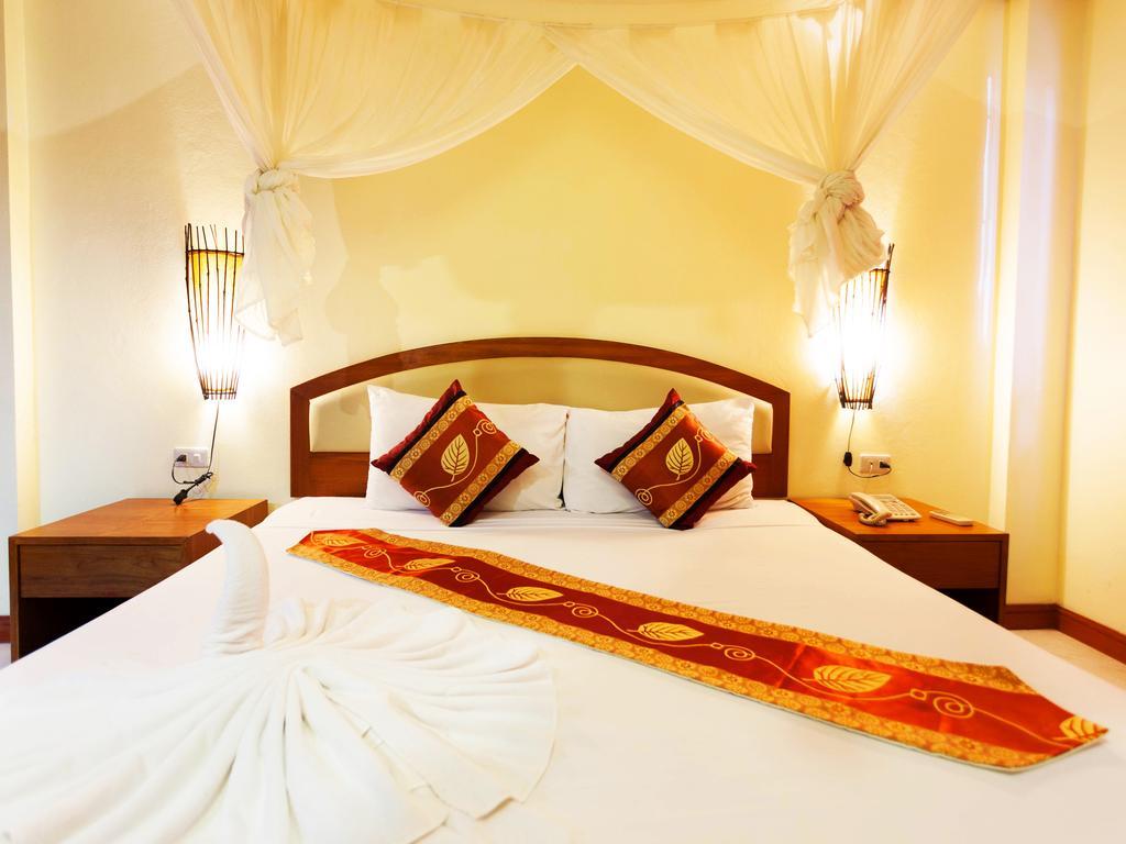 Phuket Resort Sai Rougn Residence