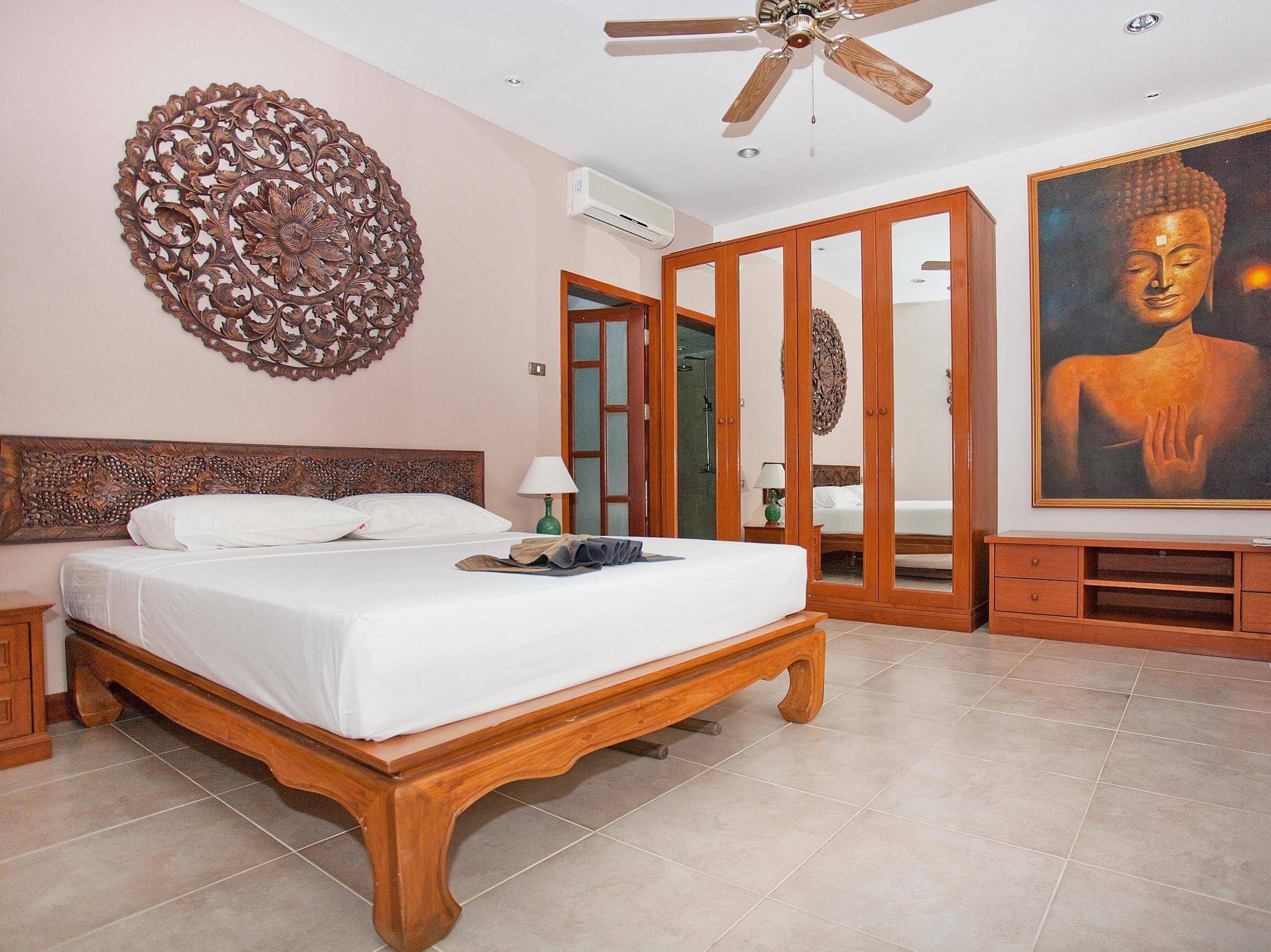 Phuket Villas at Patong Hill Estate