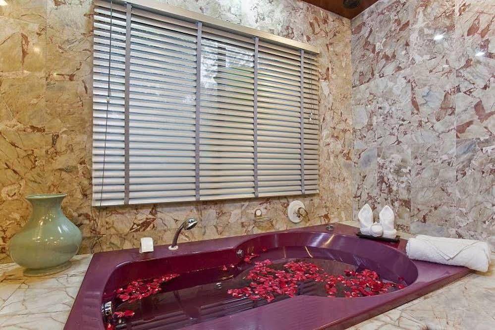 Phuket Villas at Patong Hill Estate