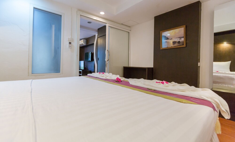 Porter House Patong