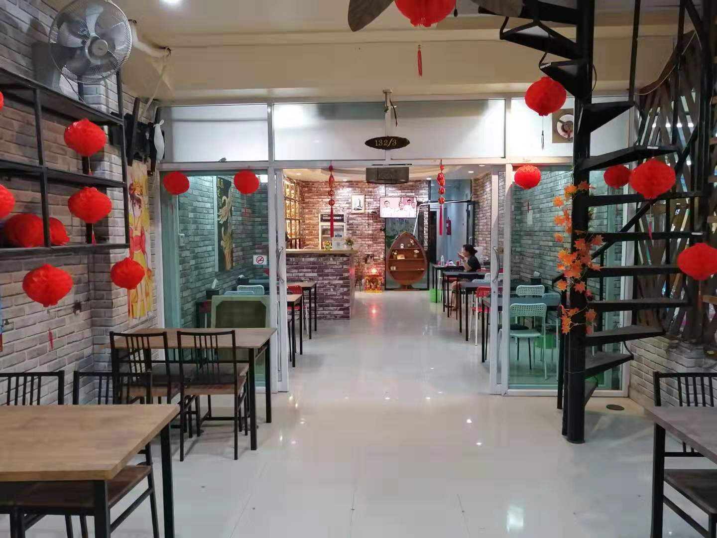 Qhkl Hotel