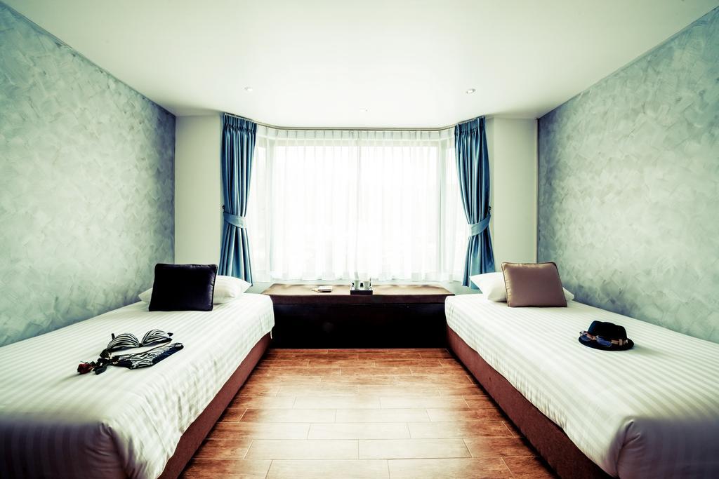 Raha Grand Hotel