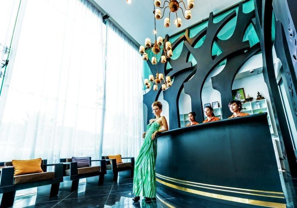 Raha Grand Hotel