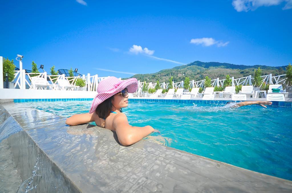 Raha Grand Hotel