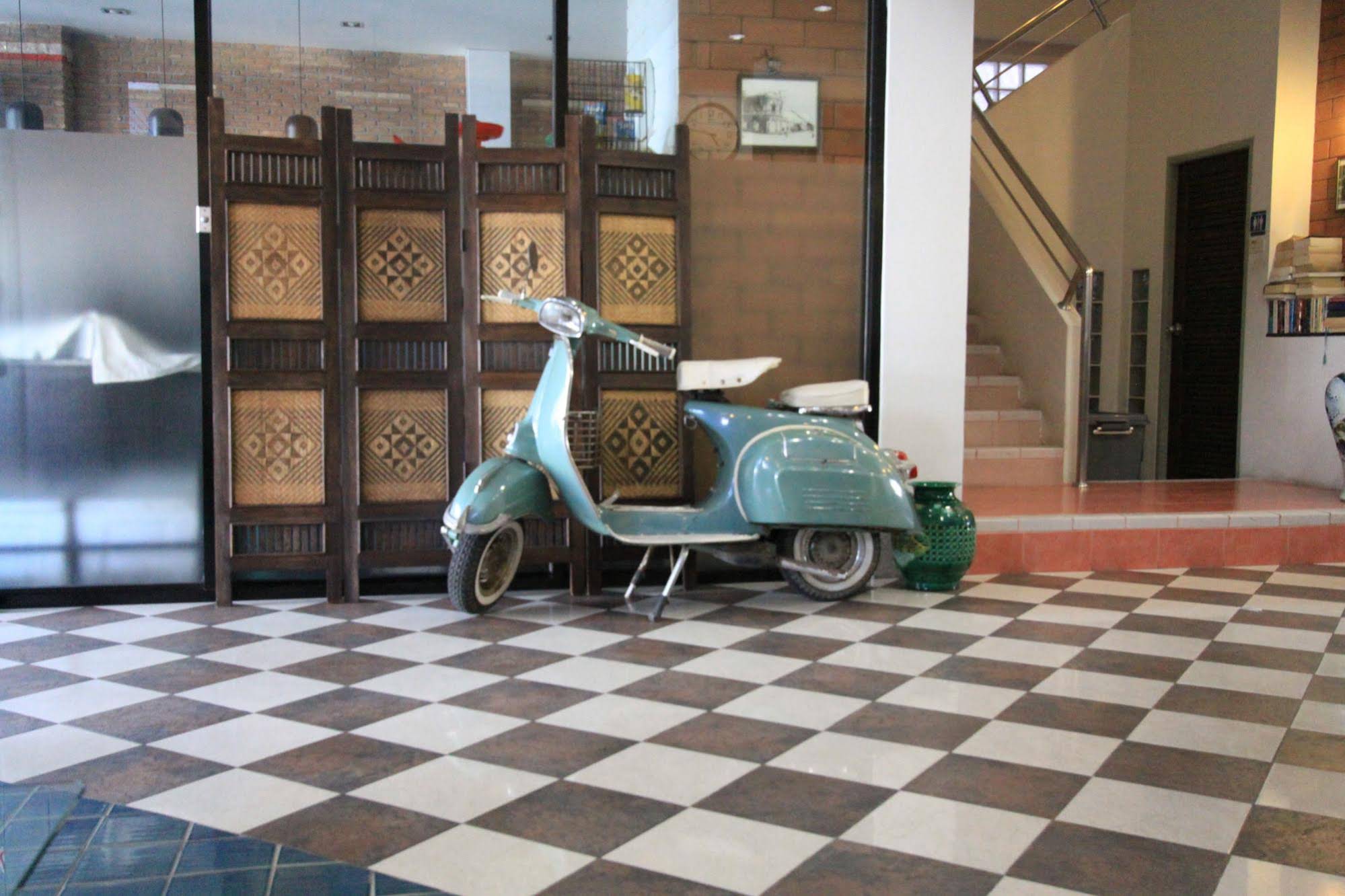 Rangrong Hotel