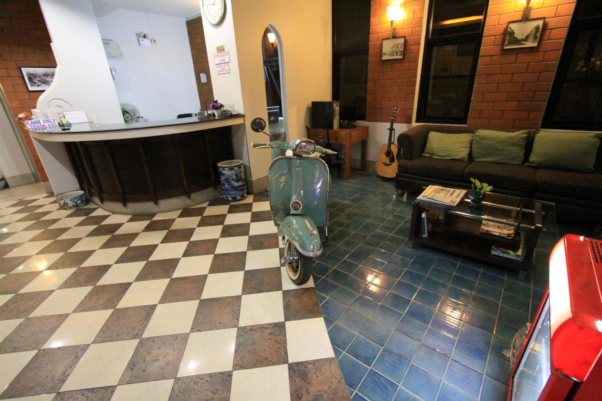 Rangrong Hotel