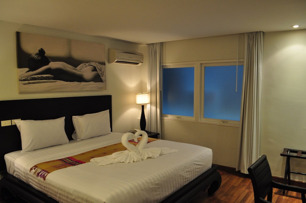 Saladee Gallery Residence
