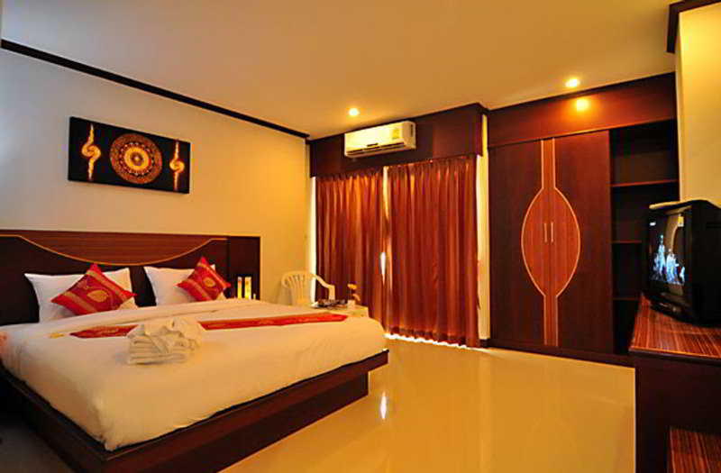 Issara Patong Beach