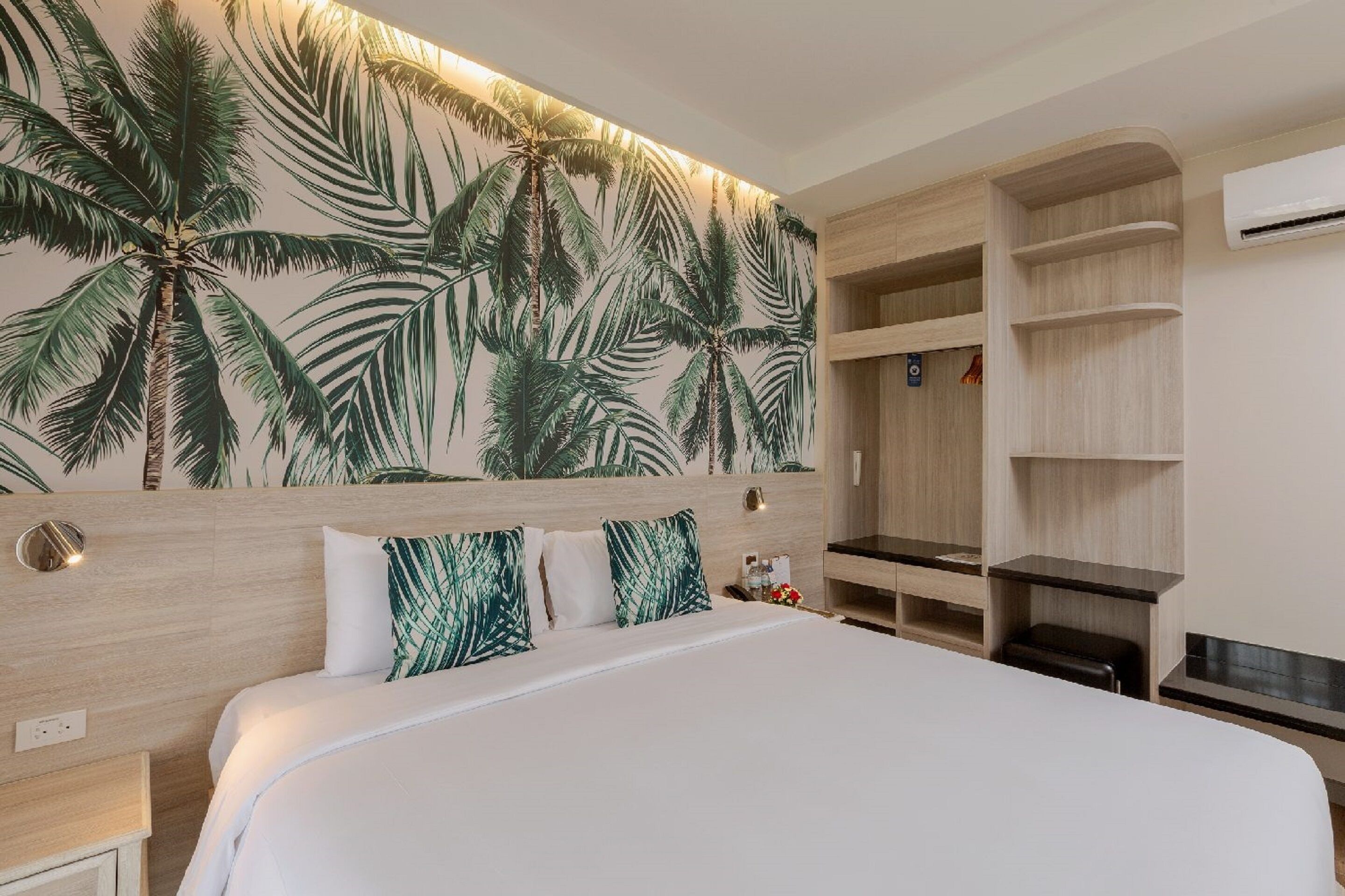 Sawaddi Patong Resort & Spa by Tolani
