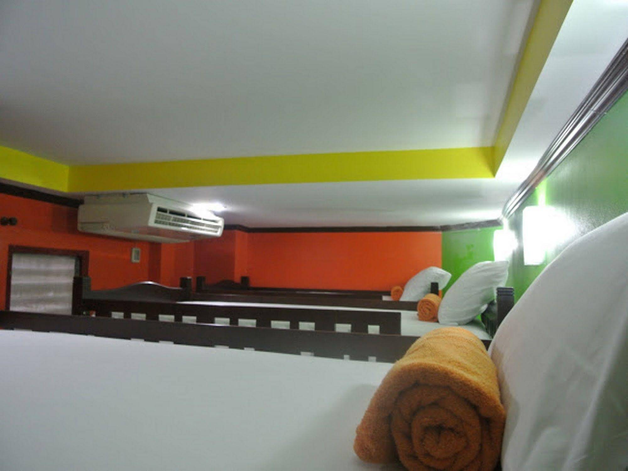 Silla Patong Hostel