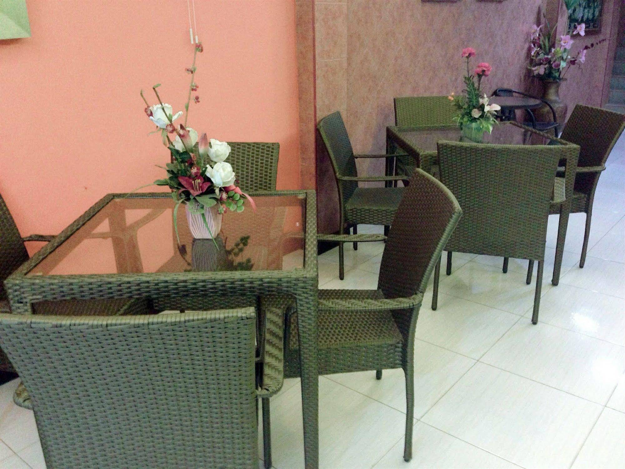 Silla Patong Hostel