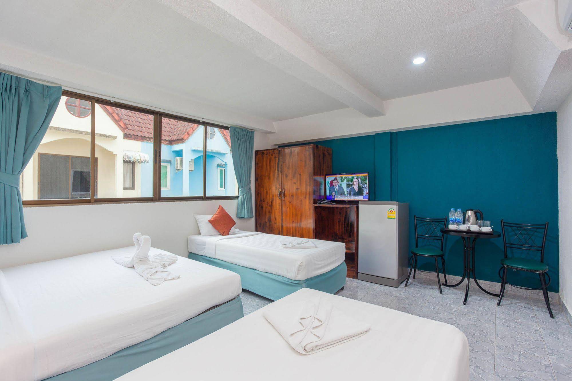 Simple Boutique Seabreeze Hotel