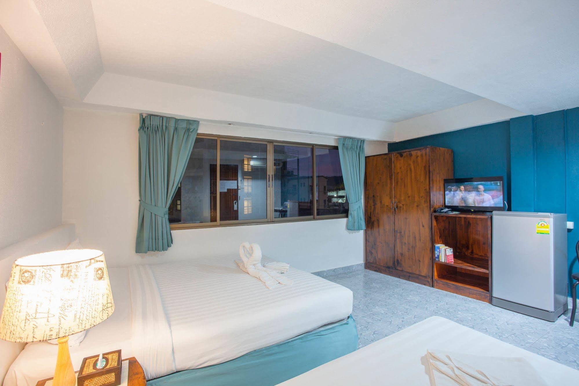 Simple Boutique Seabreeze Hotel