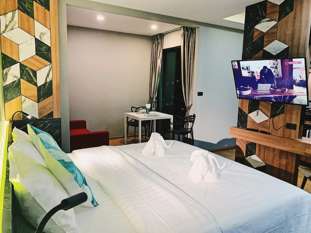 Sky Wave Patong