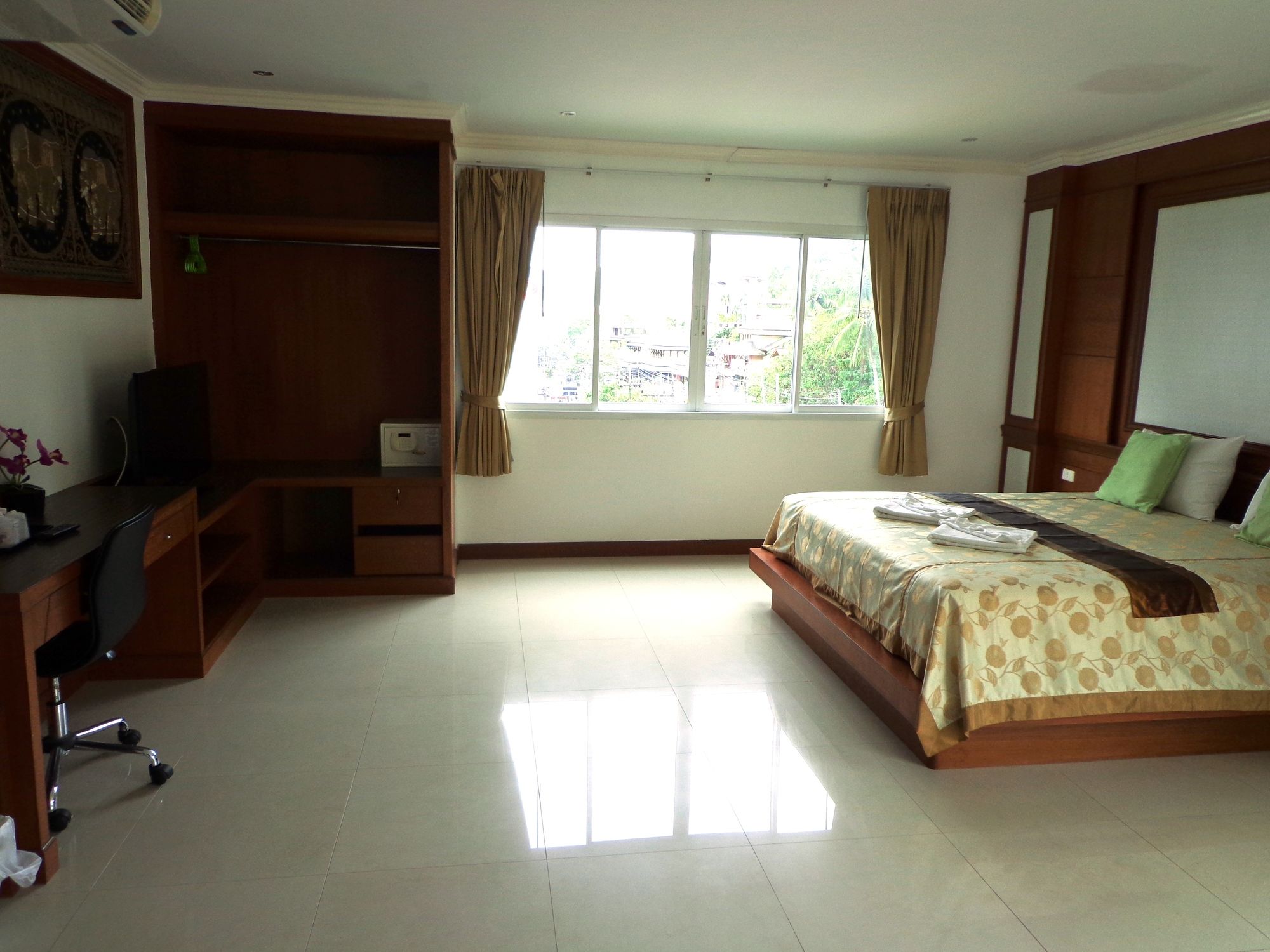 Sukcheewa Residence Phuket