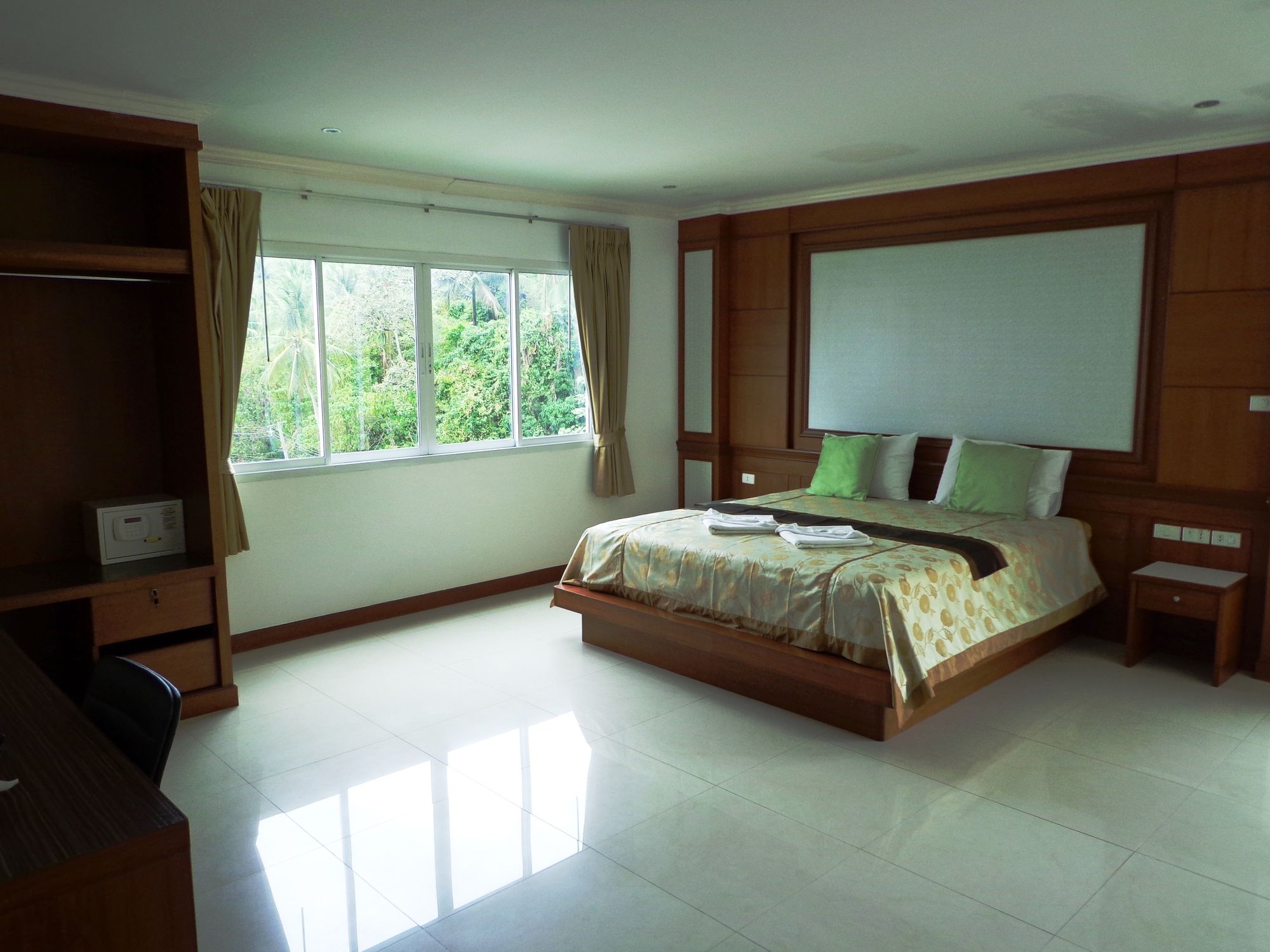 Sukcheewa Residence Phuket