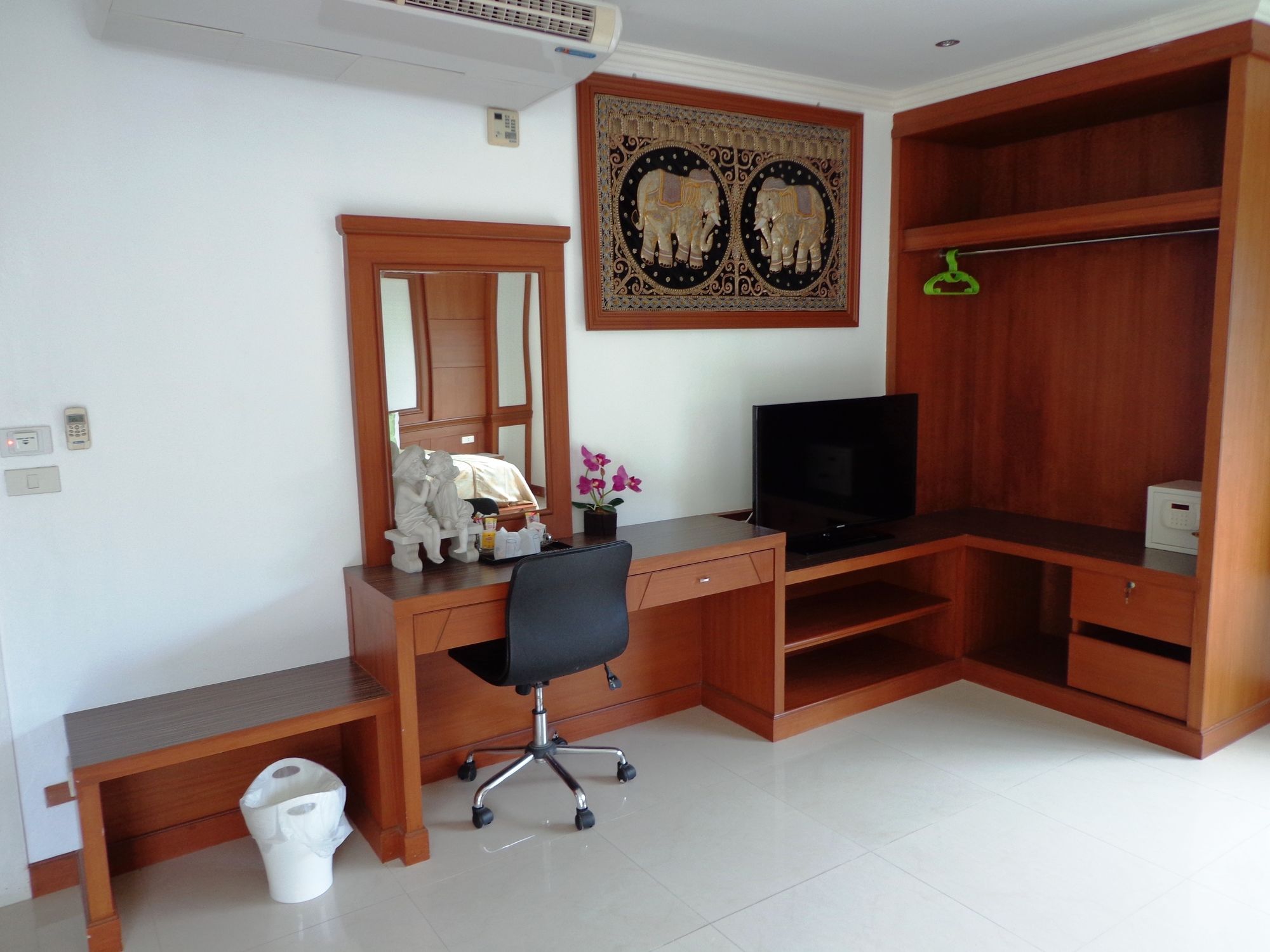 Sukcheewa Residence Phuket