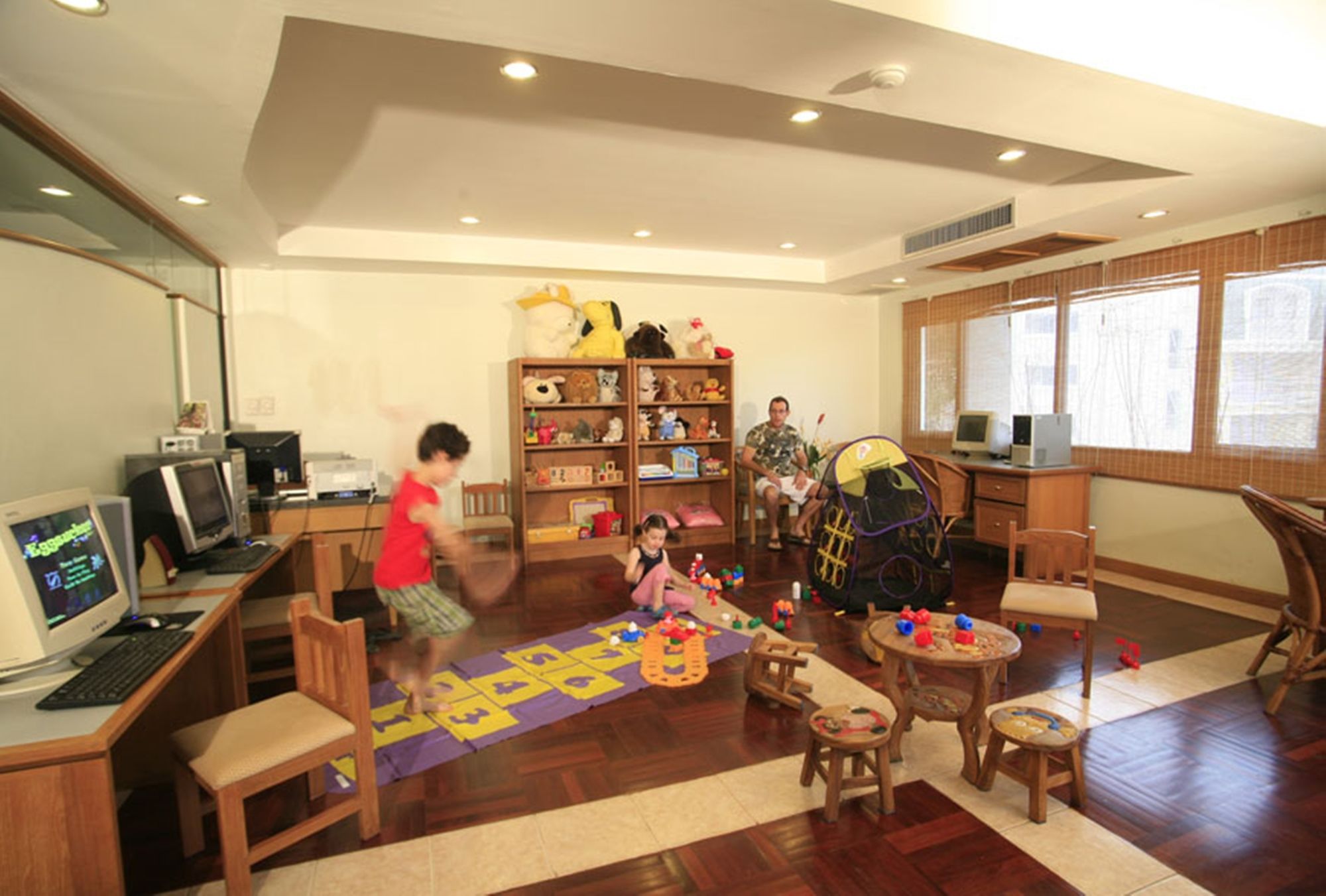 Sunset Beach Resort