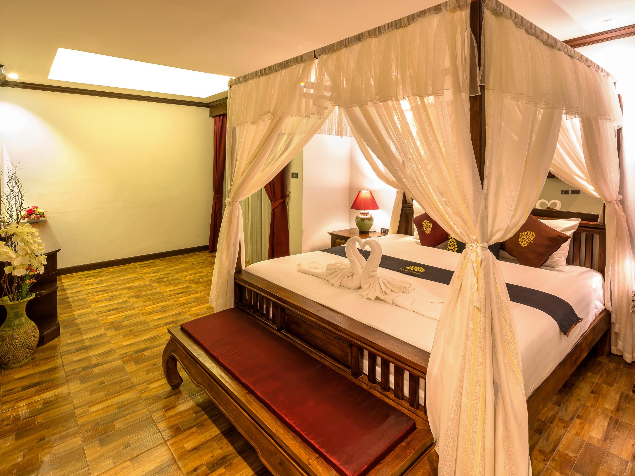 Tanawan Phuket Hotel