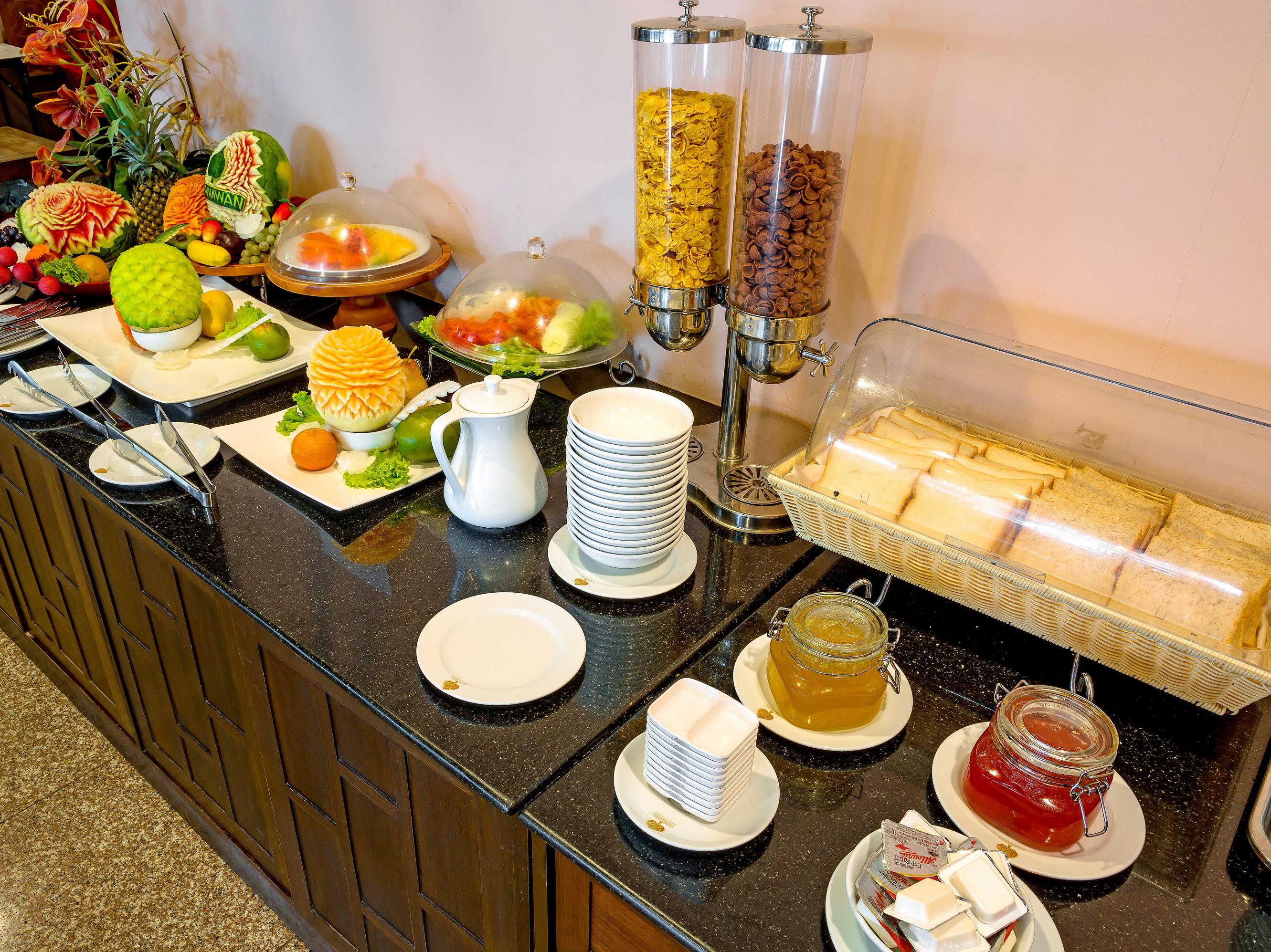 Tanawan Phuket Hotel