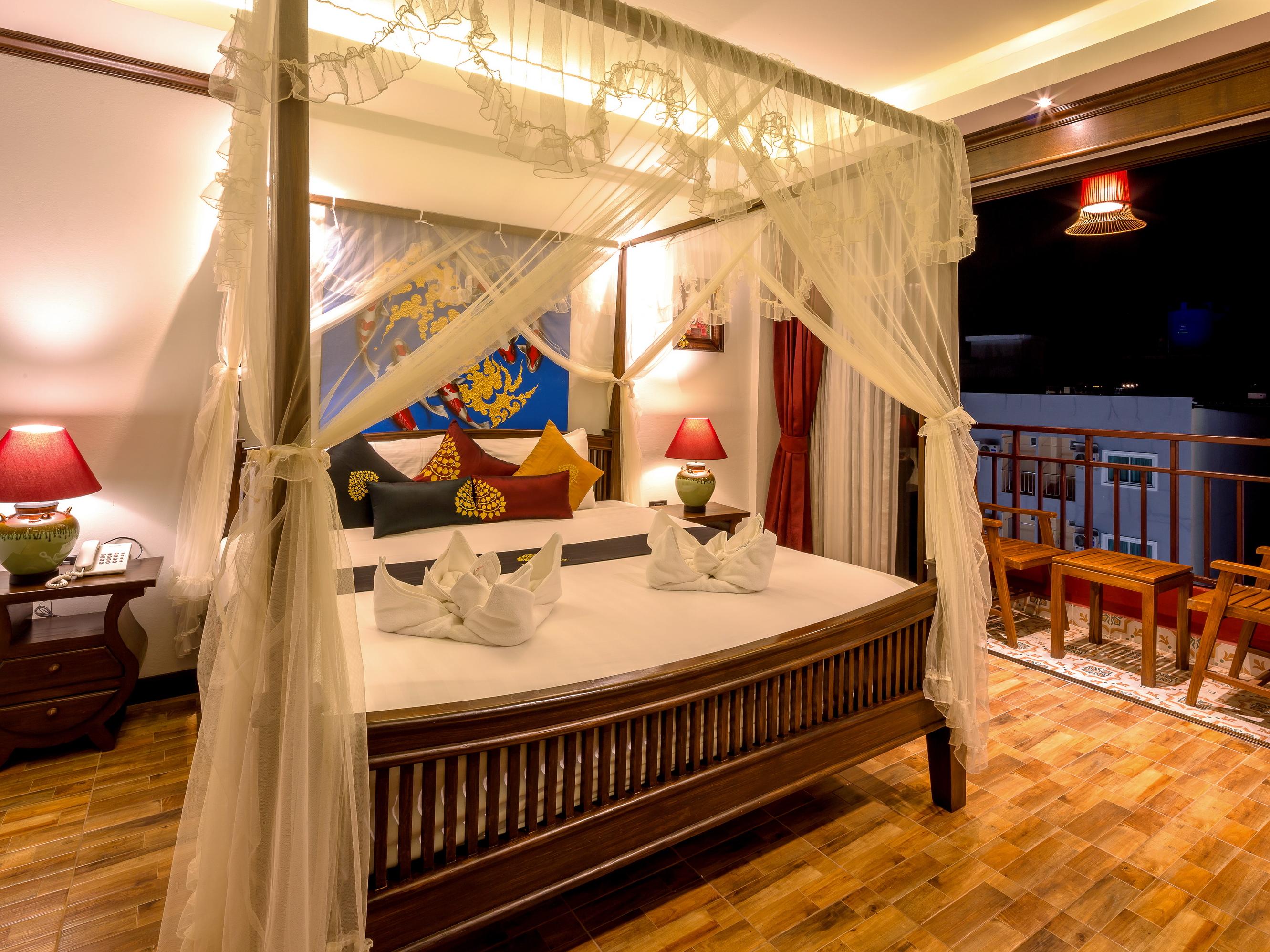 Tanawan Phuket Hotel