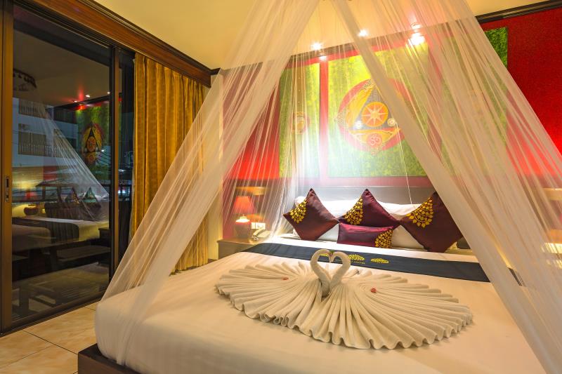 Tanawan Phuket Hotel