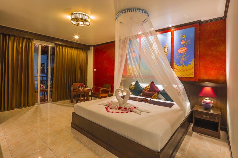 Tanawan Phuket Hotel