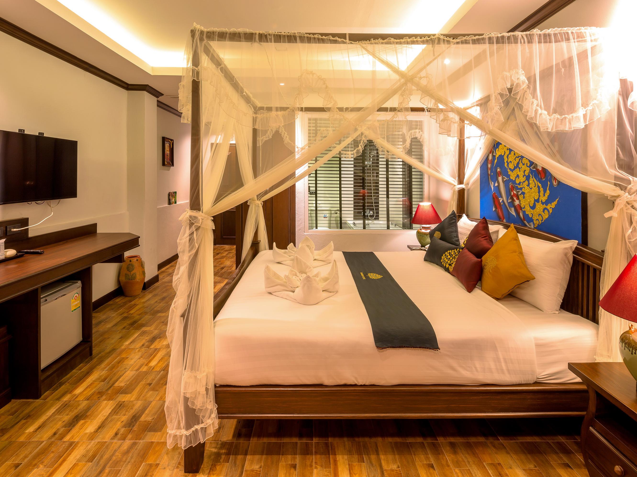 Tanawan Phuket Hotel