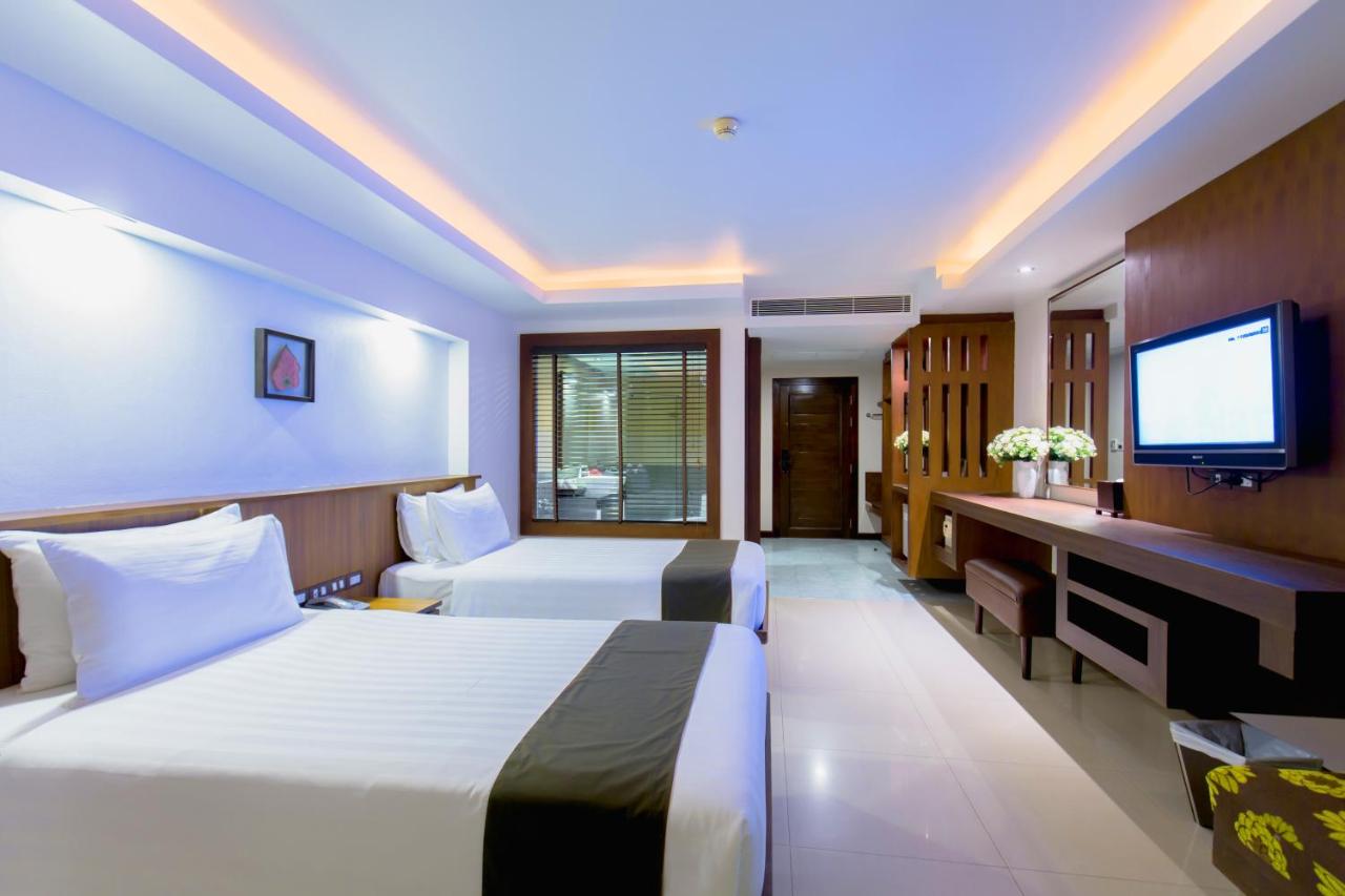 Thanthip Beach Resort