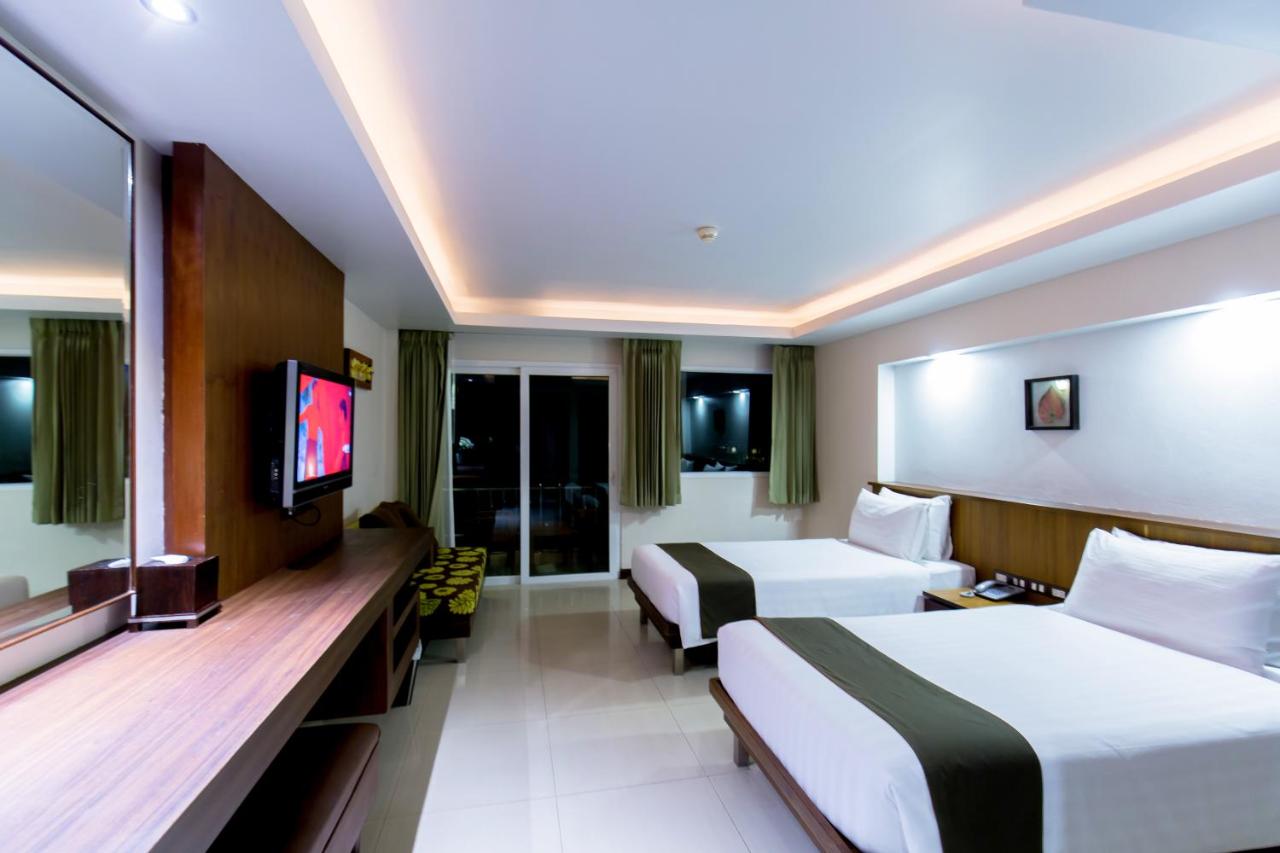 Thanthip Beach Resort