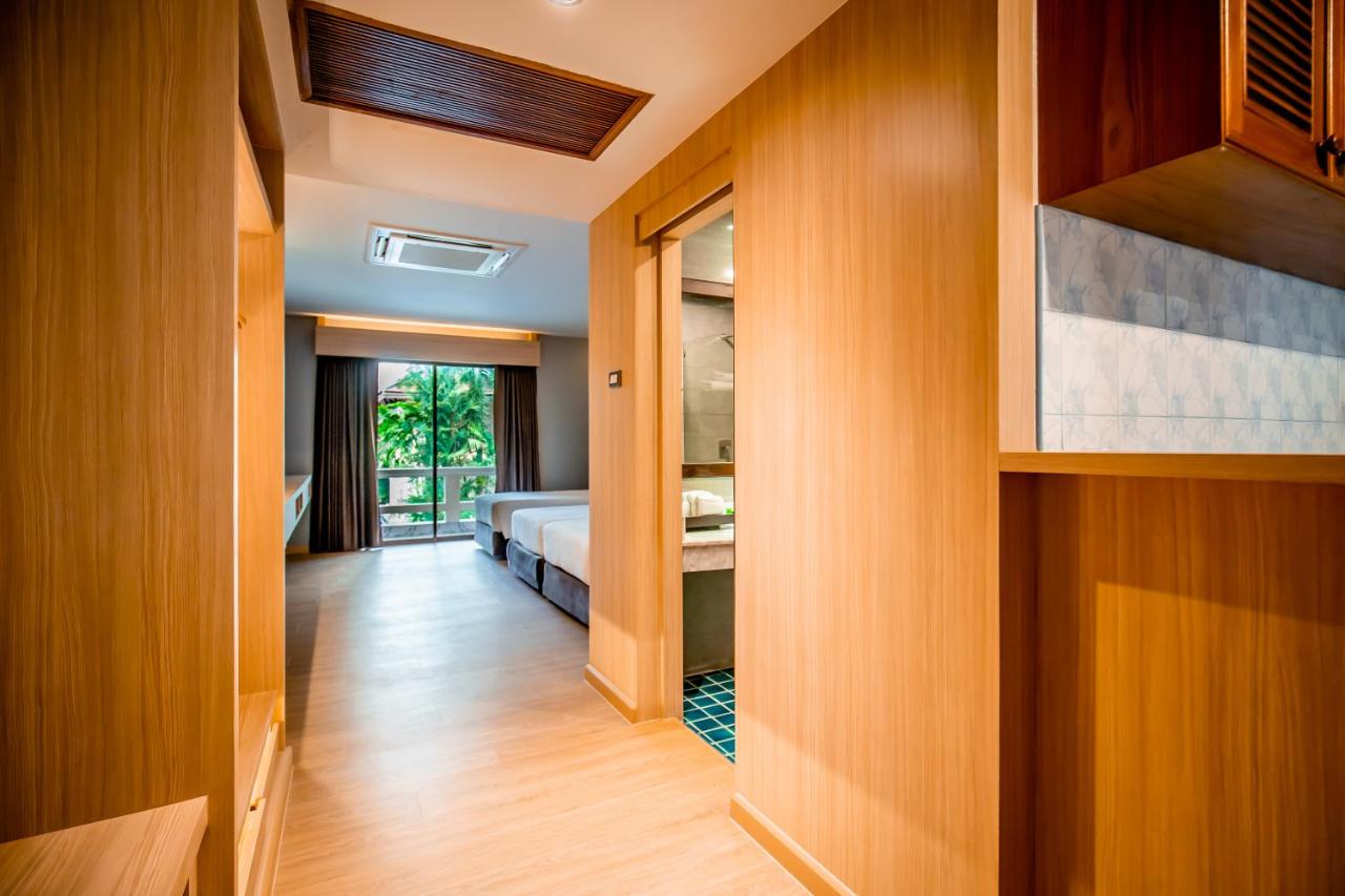 Thanthip Beach Resort