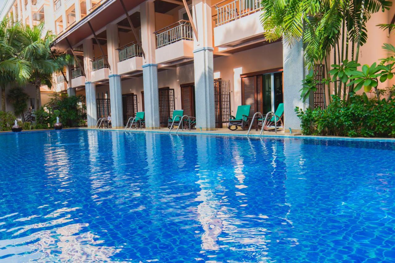 Thanthip Beach Resort