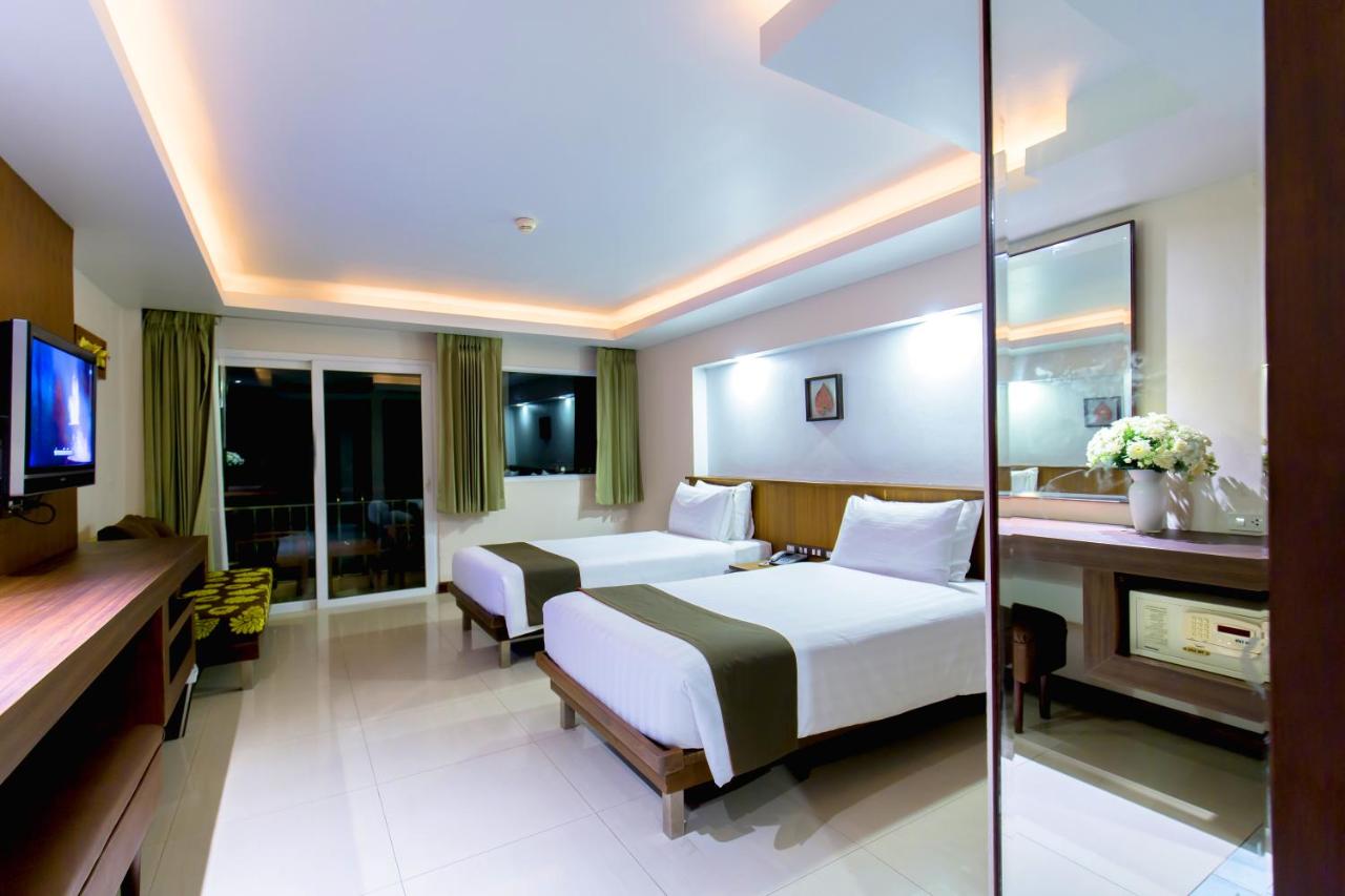 Thanthip Beach Resort