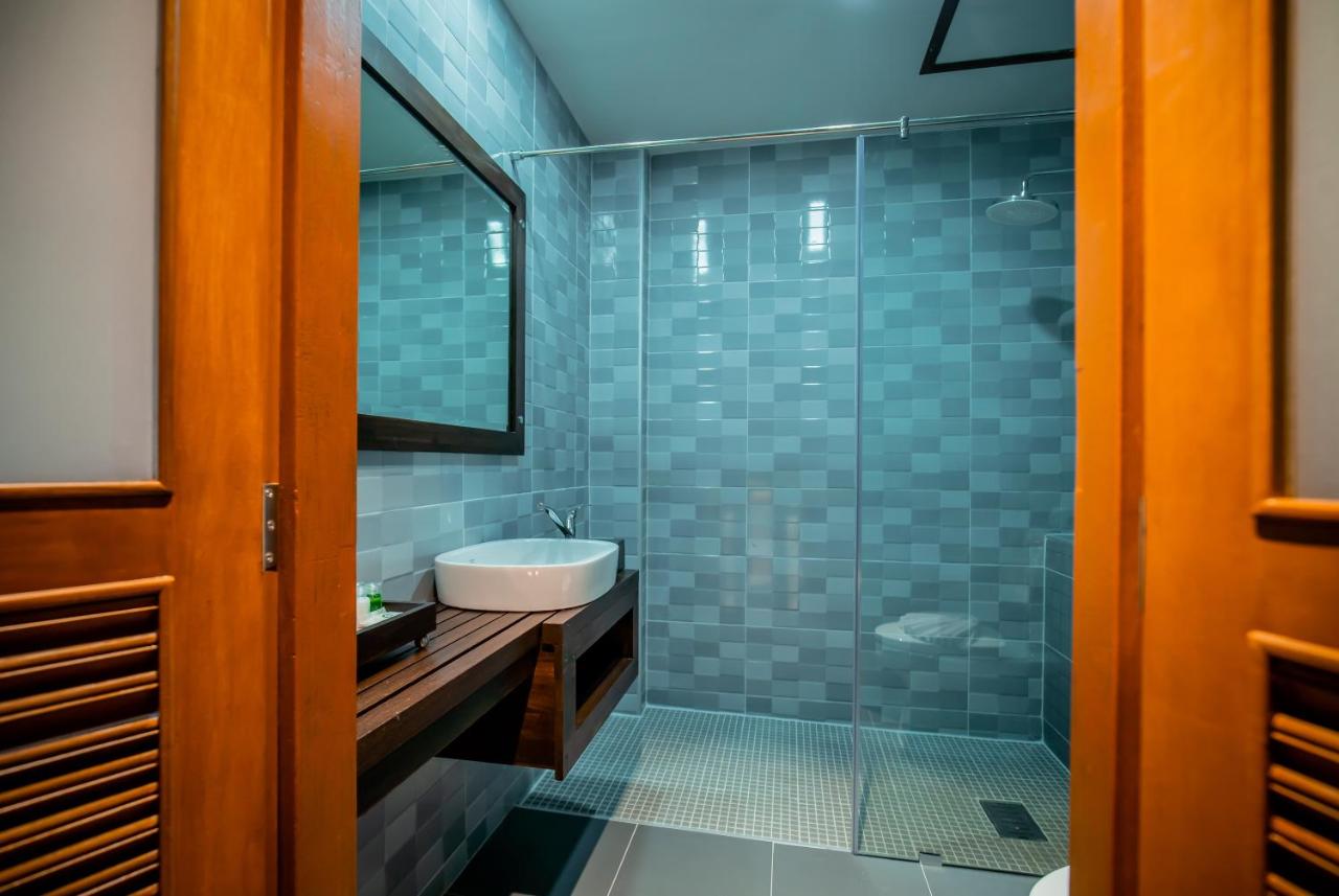 Thanthip Beach Resort