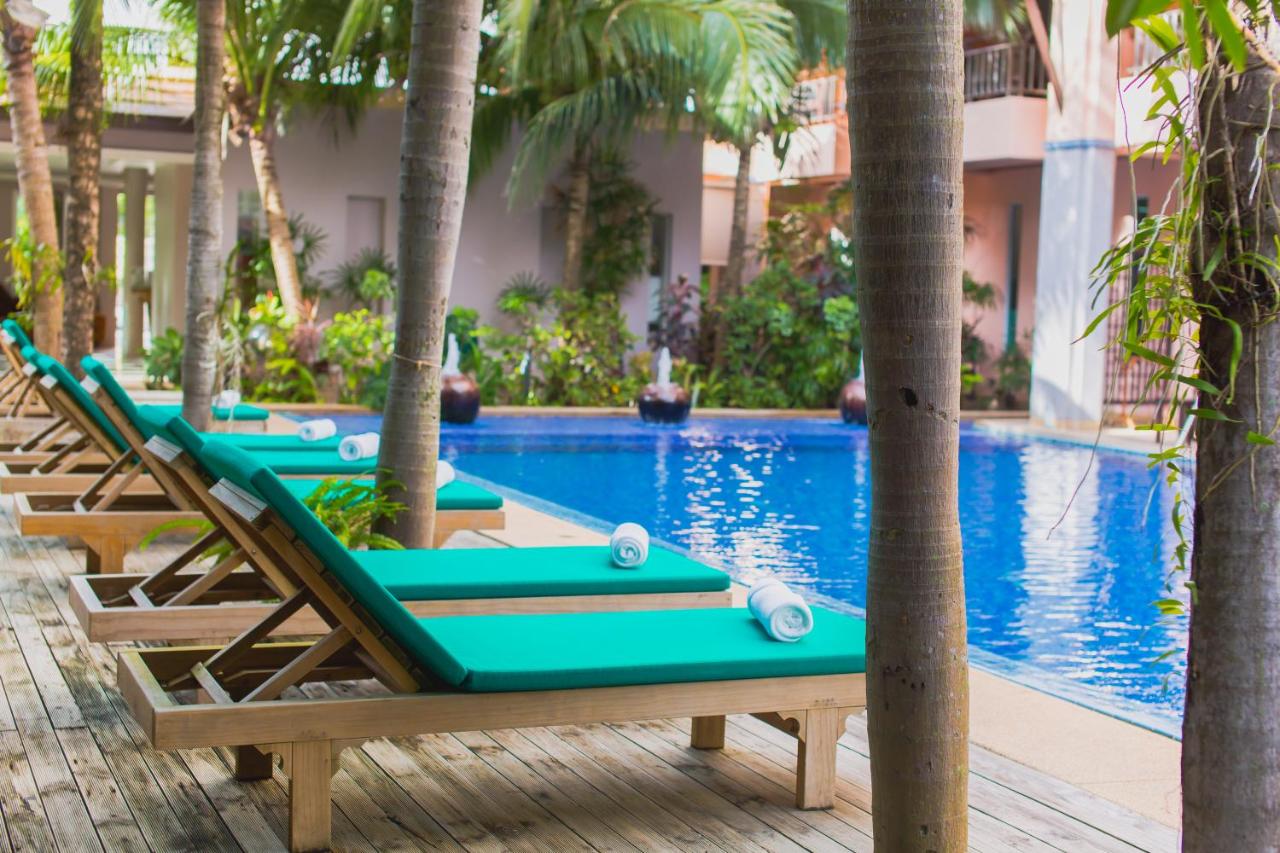 Thanthip Beach Resort