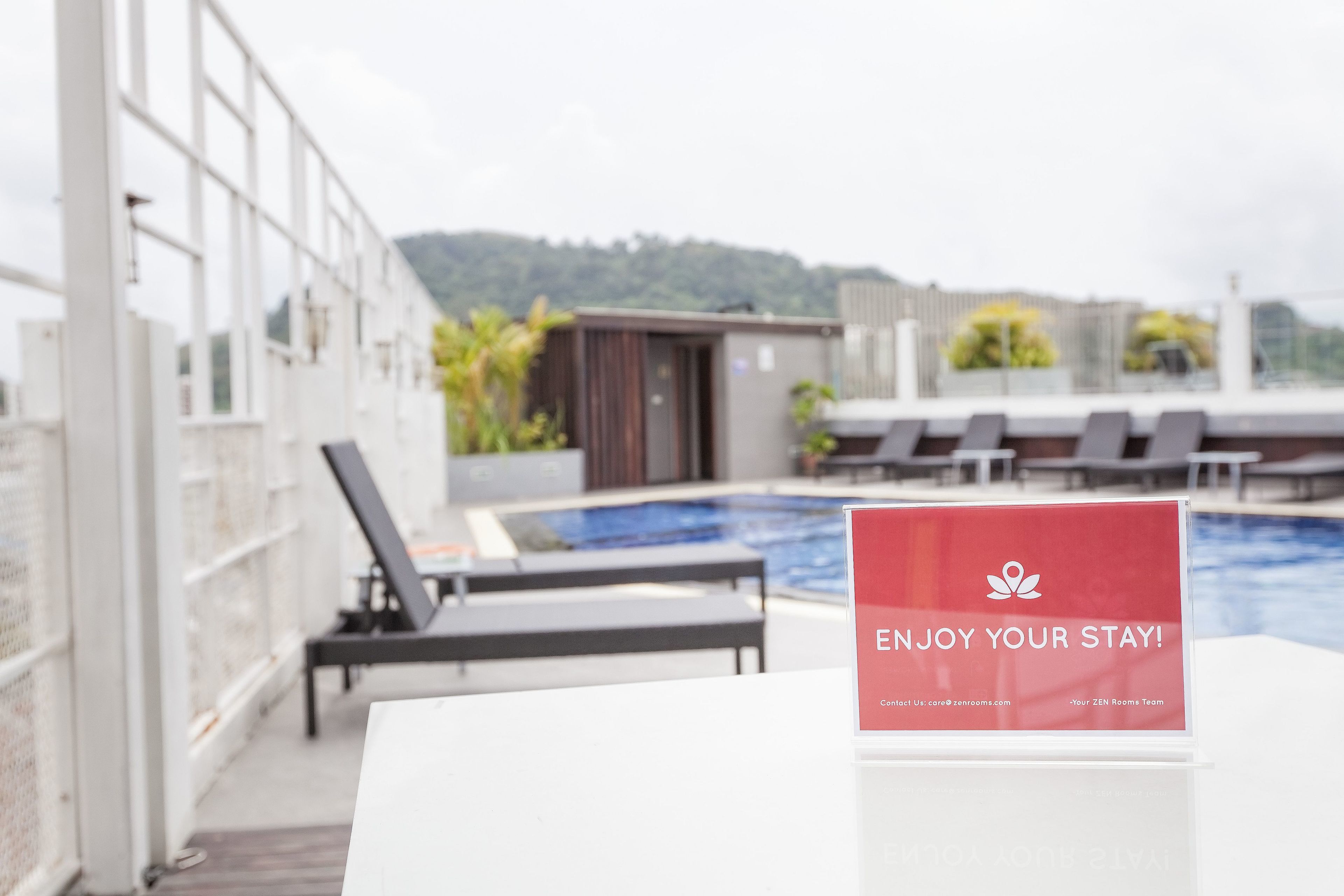 The Ashlee Heights Patong Hotel & Suites by ZEN Rooms