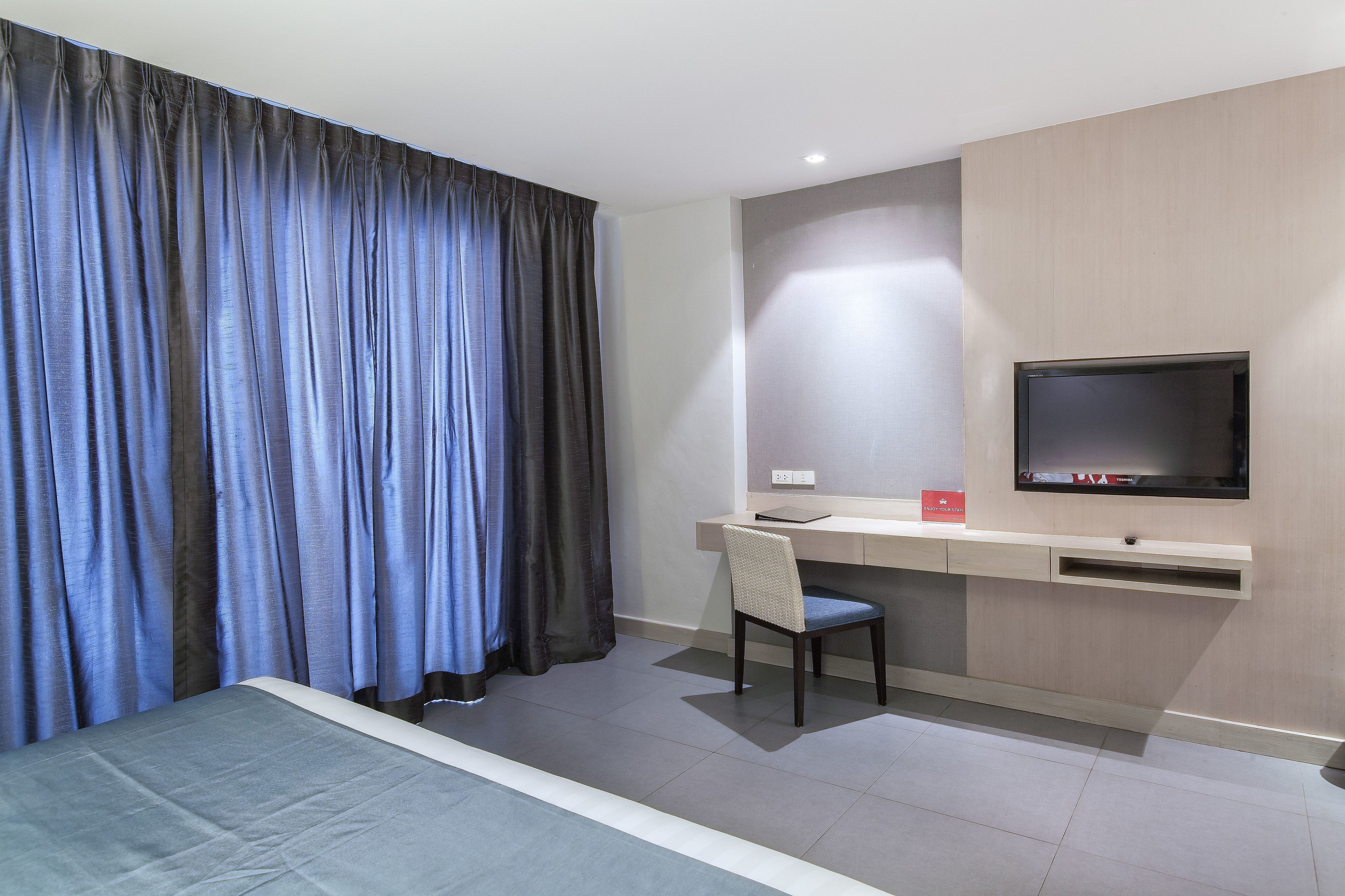 The Ashlee Heights Patong Hotel & Suites by ZEN Rooms