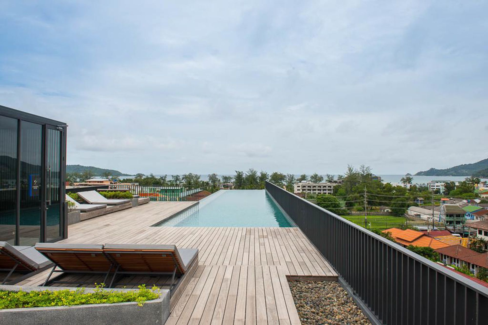 The Deck Patong