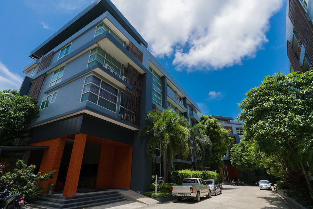 The Kris Condo Pool Access